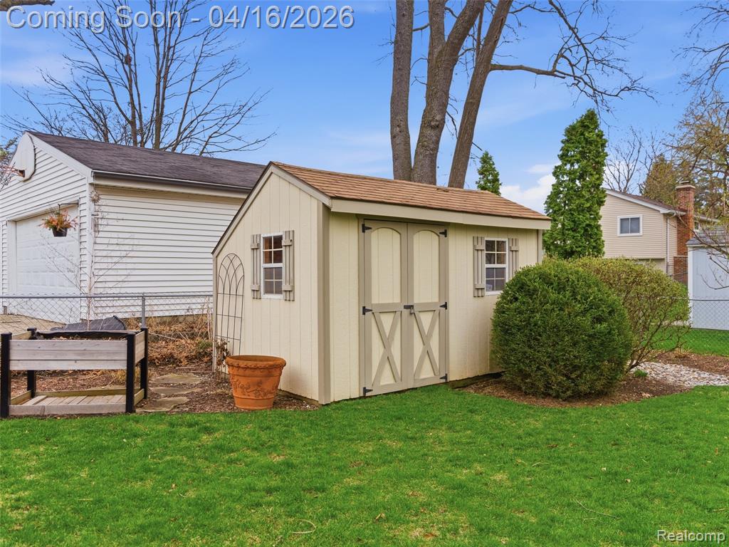 3363 Blasser Drive, Lake Orion, MI — Photo 14