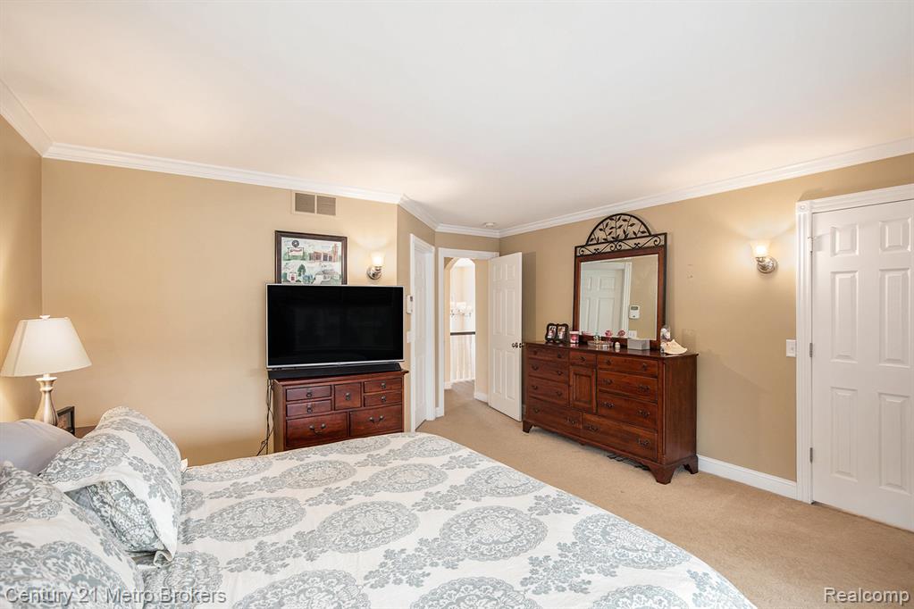 9024 Woodridge Drive, Davison, MI 48423 — Photo 15