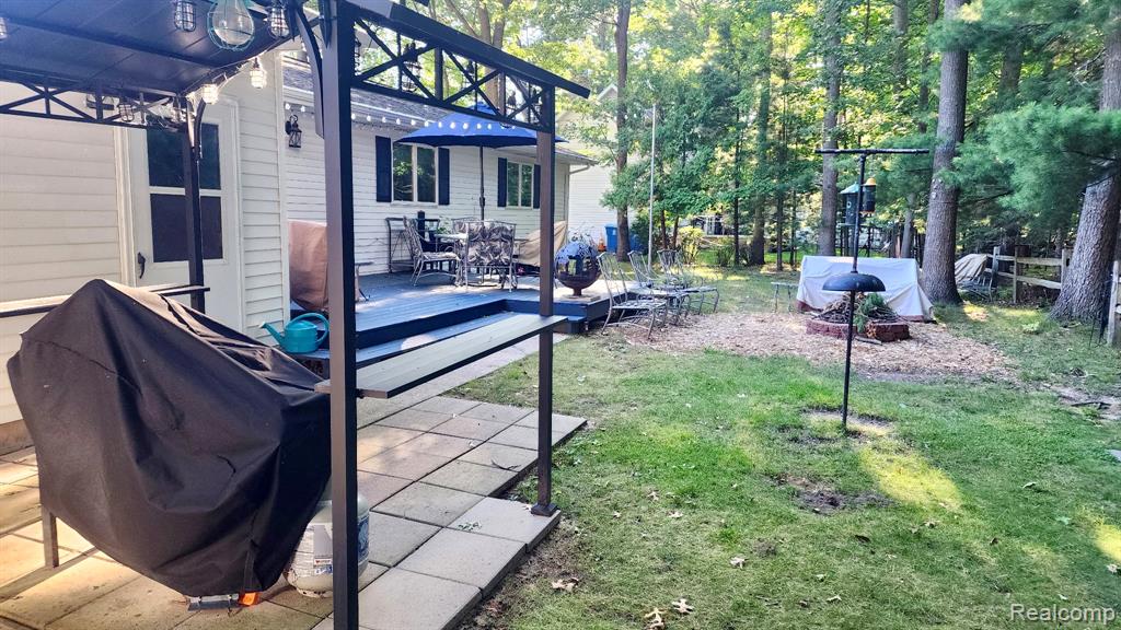 340 E. Hanover Street, Pentwater, MI 49449 — Photo 11