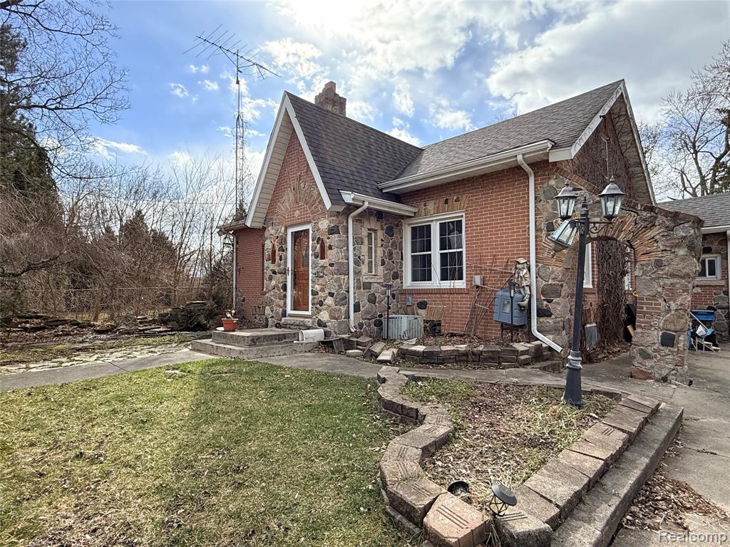 3194 S Vassar Road, Burton, MI 48519 — Photo 41