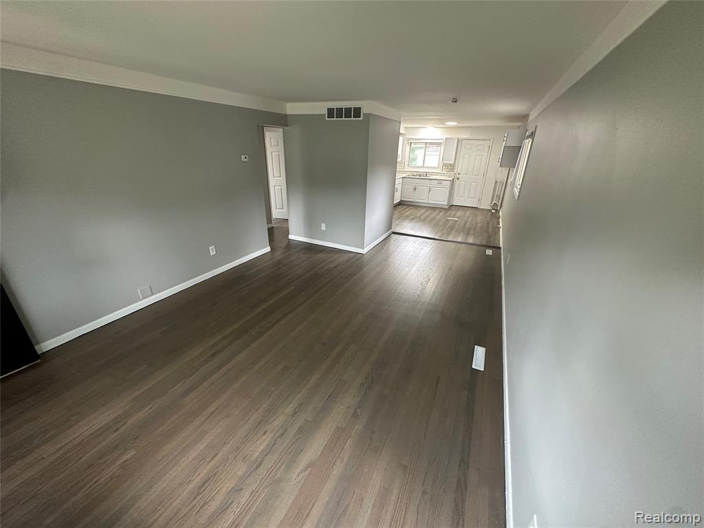 4640 Edgewood Street, Dearborn Heights, MI 48125 — Photo 2