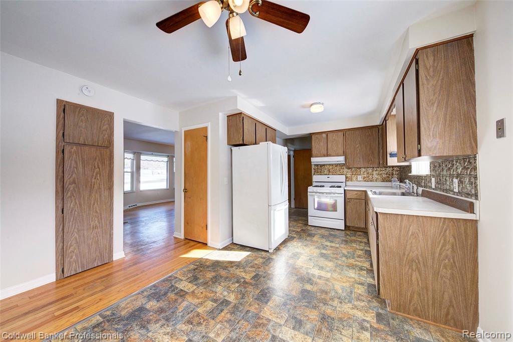 9555 Andersonville Road, Clarkston, MI — Photo 11