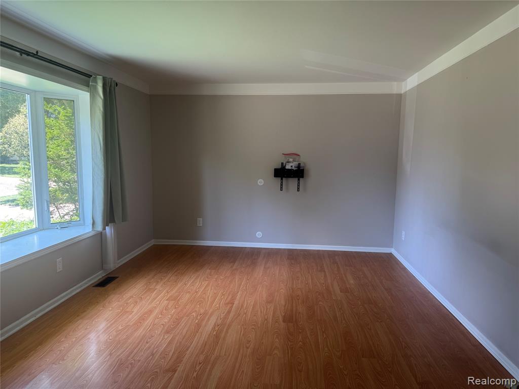 2833 Deake, Ann Arbor, MI 48108 — Photo 2