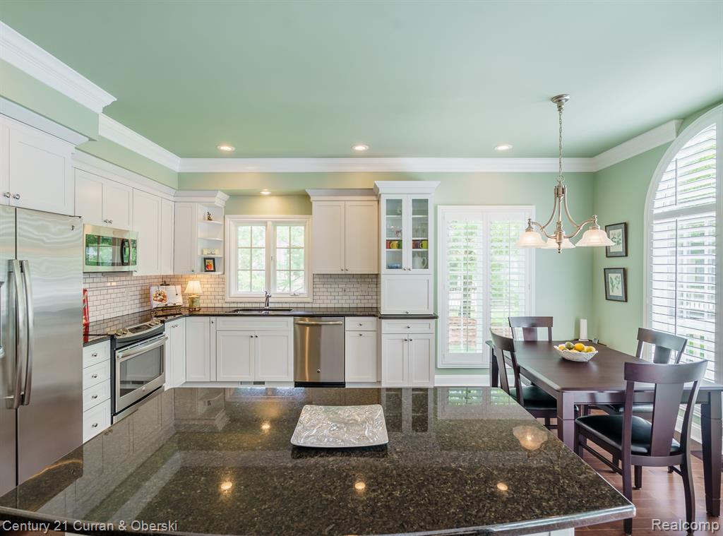 439 COVINGTON Court, Northville, MI 48168 — Photo 10
