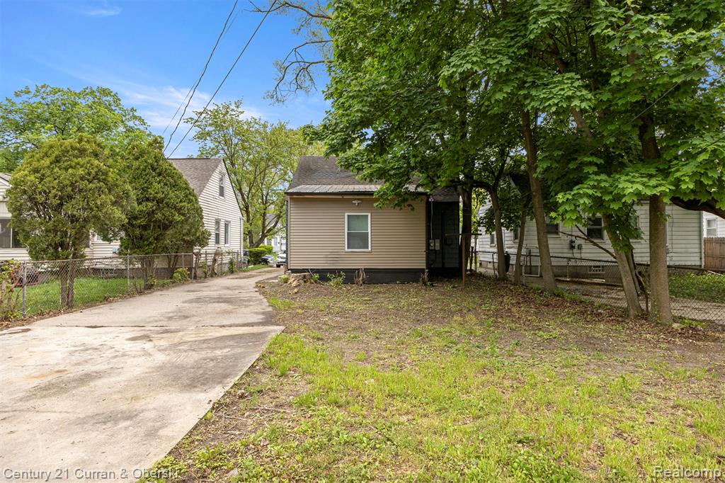 19445 Prevost Street, Detroit, MI 48235 — Photo 31