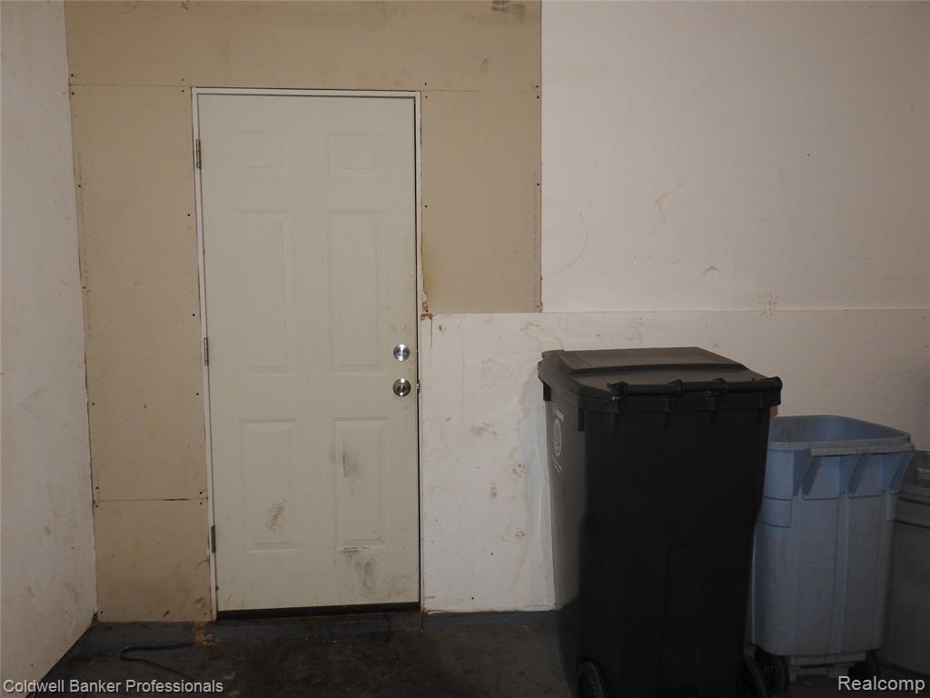 5919 Western Road, Flint, MI 48506 — Photo 15