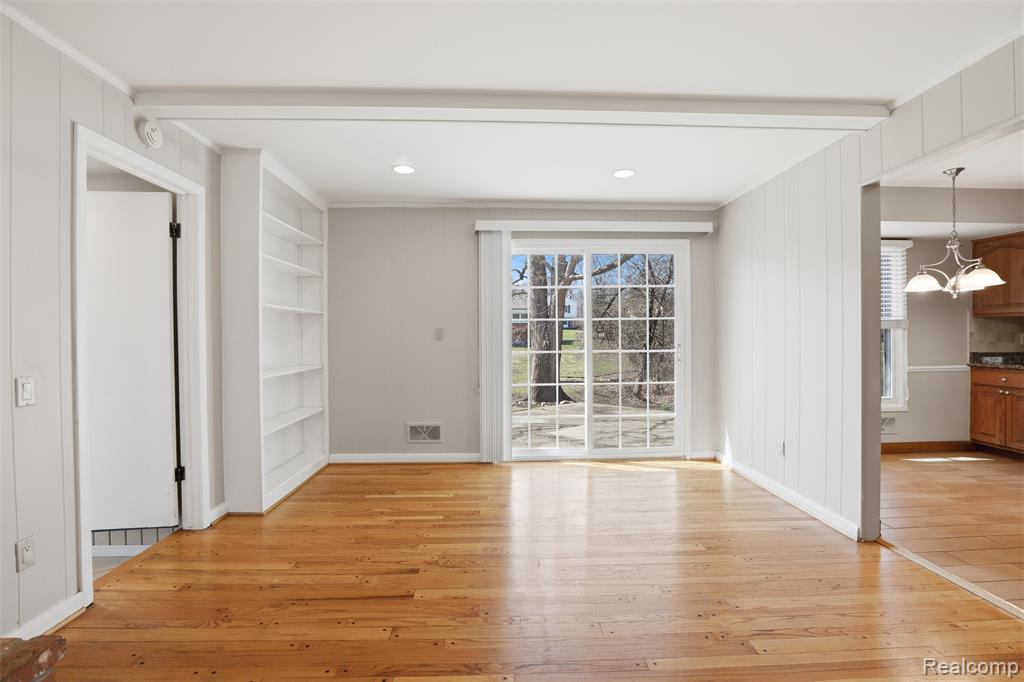 5972 Barnstable Court, West Bloomfield, MI — Photo 25
