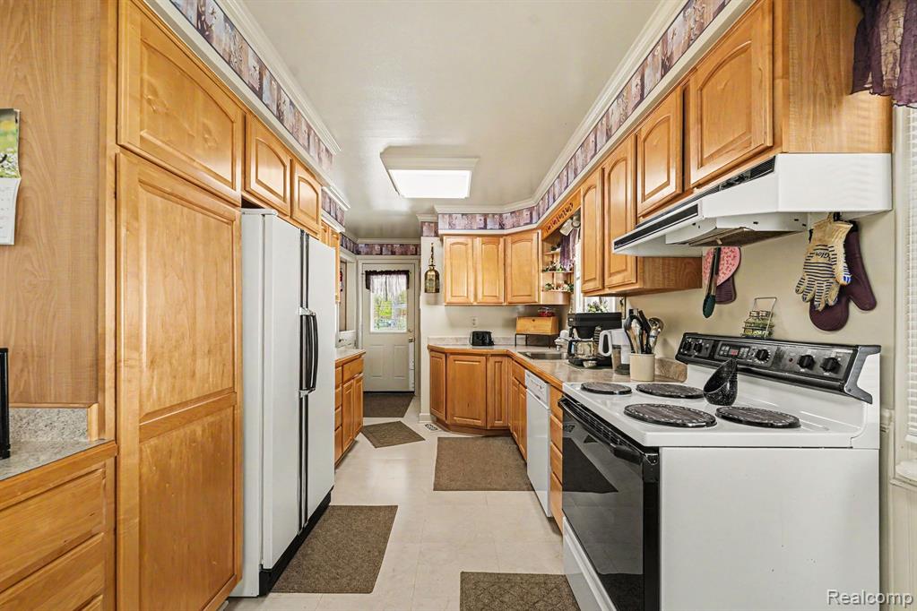 5211 Newberry Street, Wayne, MI 48184 — Photo 4