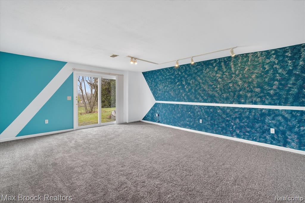 5001 Sylvanview Drive, Clarkston, MI 48348 — Photo 28