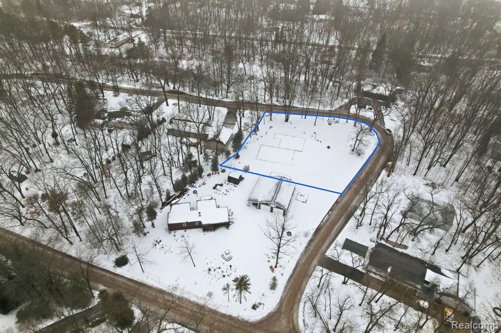 4081 Captains Drive, Huron, MI 48725 — Photo 2