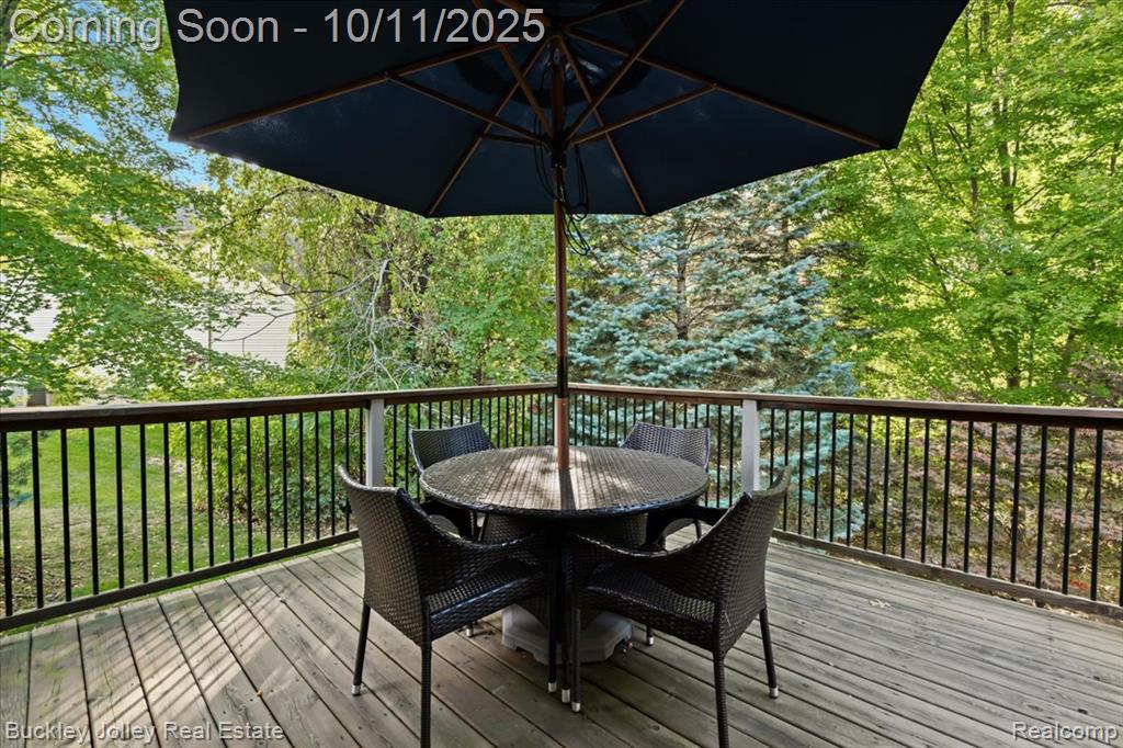 9430 Sheltering Oaks Drive, Brighton, MI 48114 — Photo 13