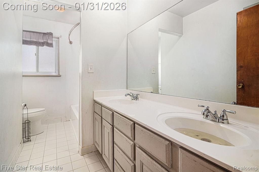 669 Provincetown Road, Auburn Hills, MI 48326 — Photo 11