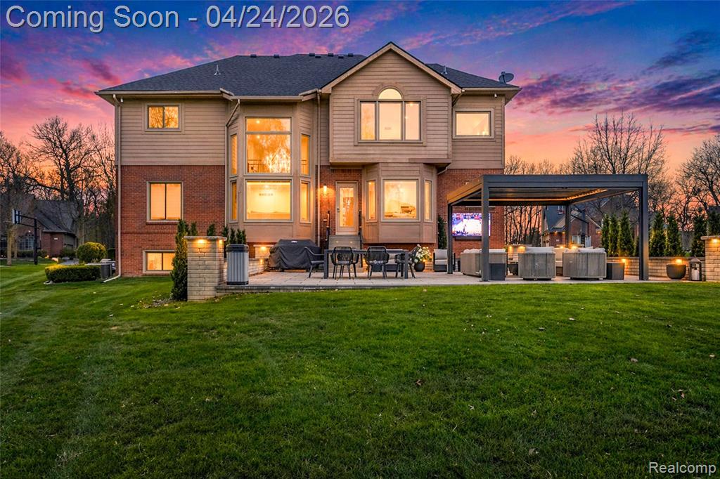 45711 Bristol Circle, Novi, MI 48377 — Photo 2
