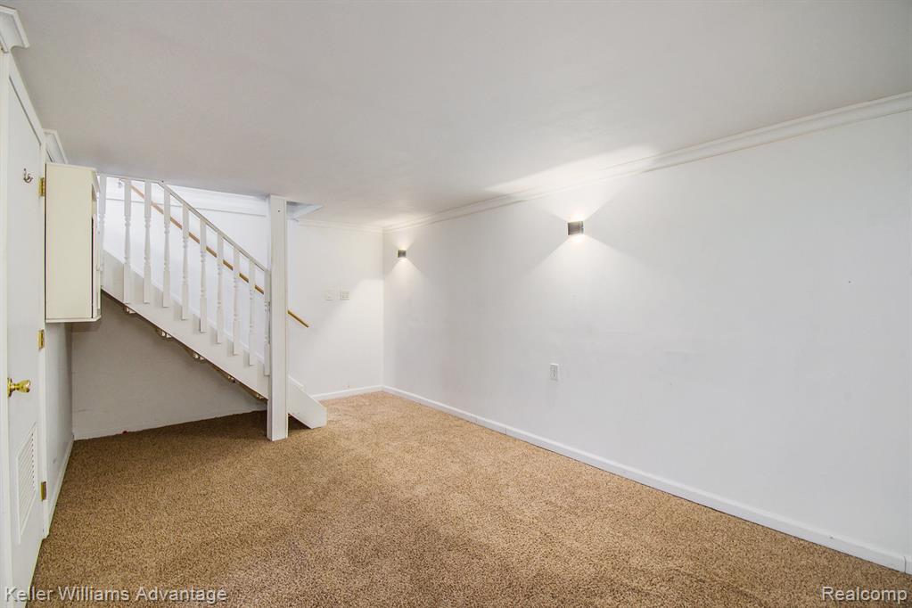 6204 Beechfield Drive, Lansing, MI 48911 — Photo 15