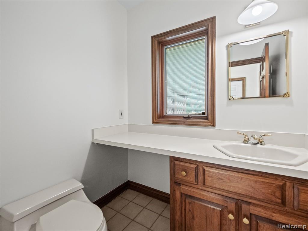 4932 SUSANS Way, Bloomfield Hills, MI 48302 — Photo 36