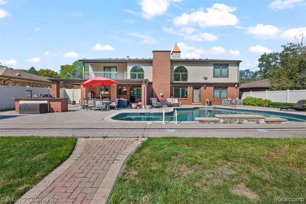 5984 Campus Drive, Dearborn Heights, MI 48127 — Photo 40