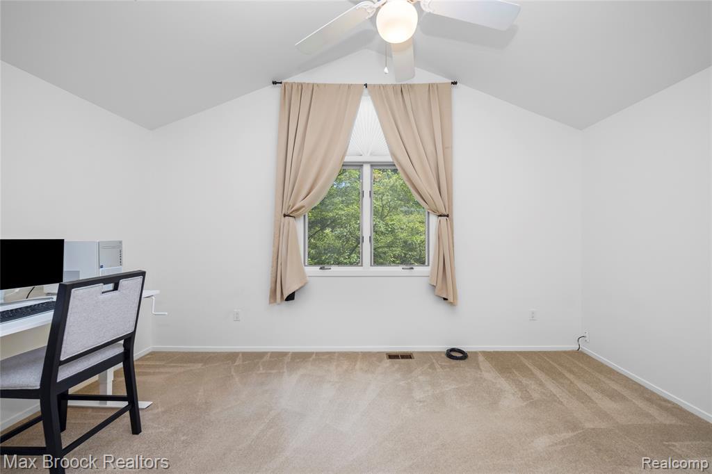 4860 Lagoons Circle, West Bloomfield, MI 48323 — Photo 44