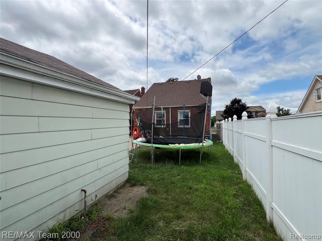 6410 Orchard Avenue, Dearborn, MI 48126 — Photo 39