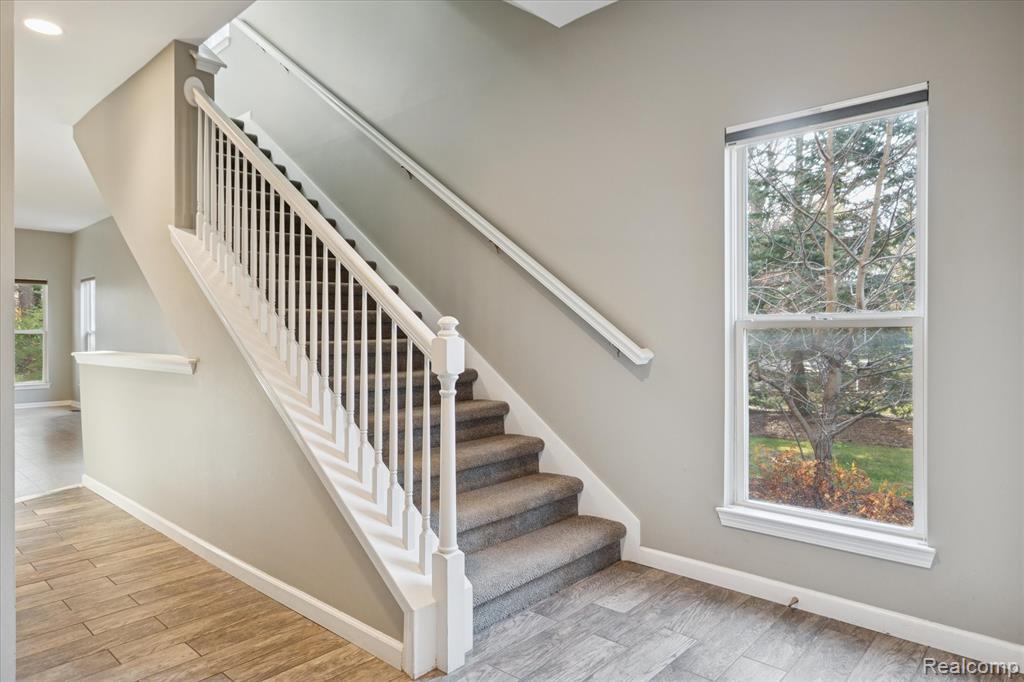 5585 Woodruff Shore Drive, Brighton, MI, 48116