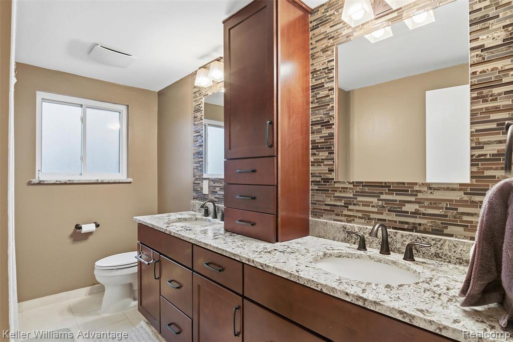 8610 Buffalo Drive, Commerce Twp, MI 48382 — Photo 31