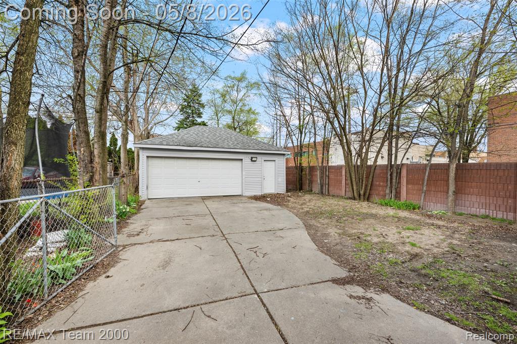 7121 Pinehurst Street, Dearborn, MI 48126 — Photo 2