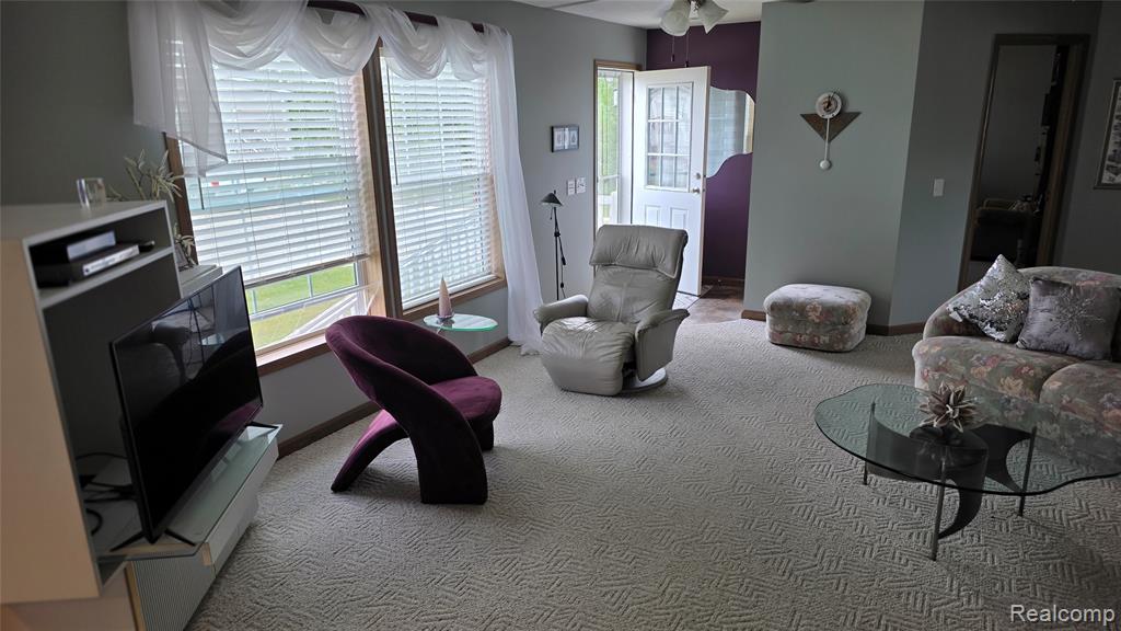 9758 Home Court, Fenton, MI 48430 — Photo 7
