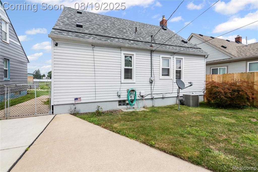 923 Leblanc Street, Lincoln Park, MI 48146 — Photo 22