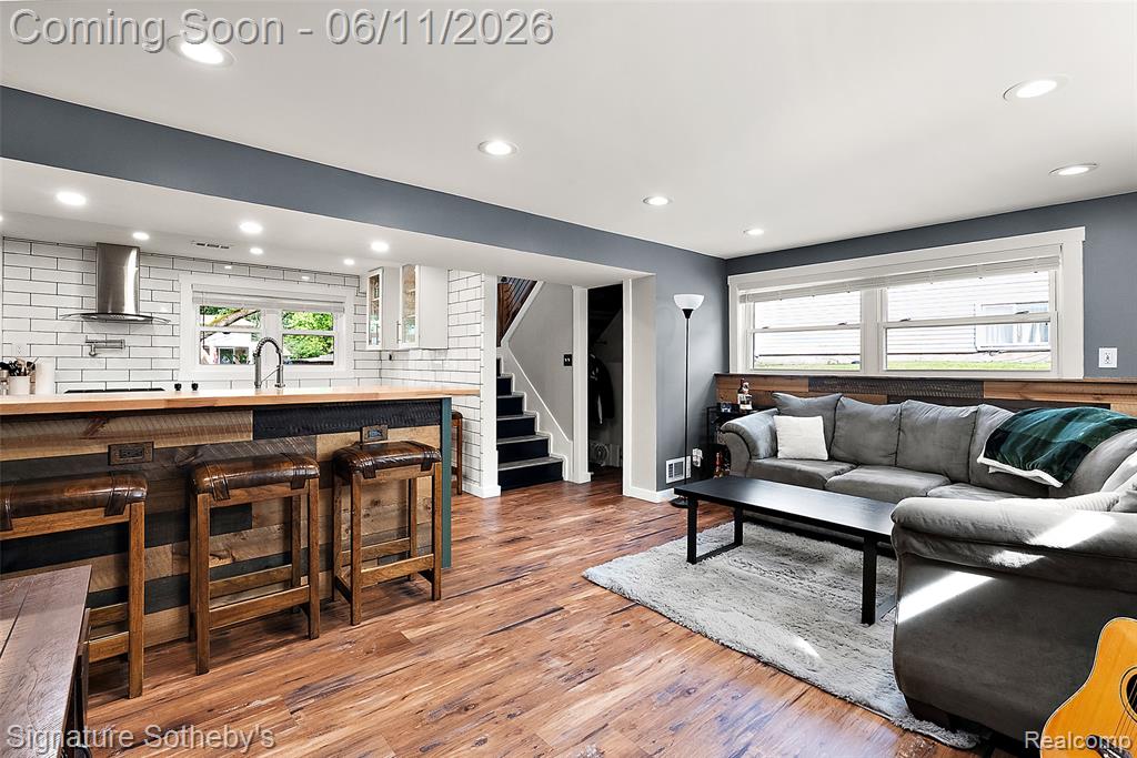 954 Panorama Drive, Milford, MI 48381 — Photo 13