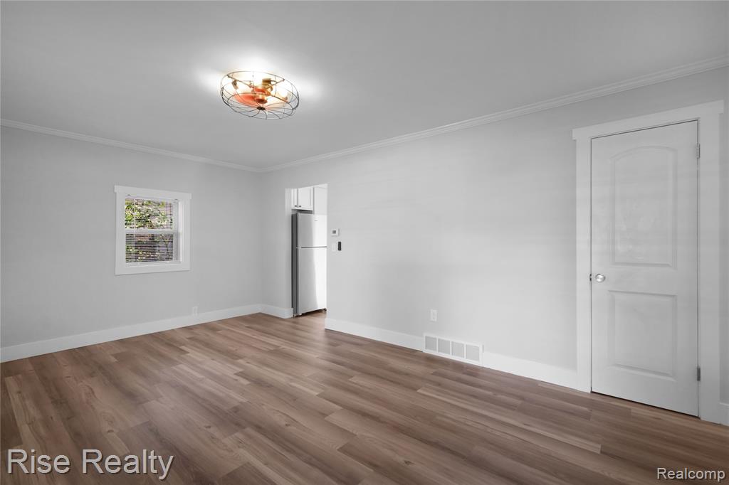 319 N Genesee Street, Montrose, MI 48457 — Photo 5