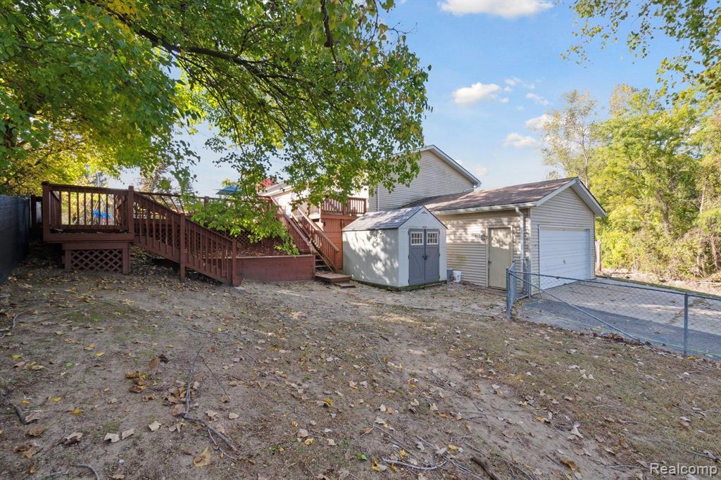 655 FERNDALE Avenue, Lake Orion, MI 48362 — Photo 31