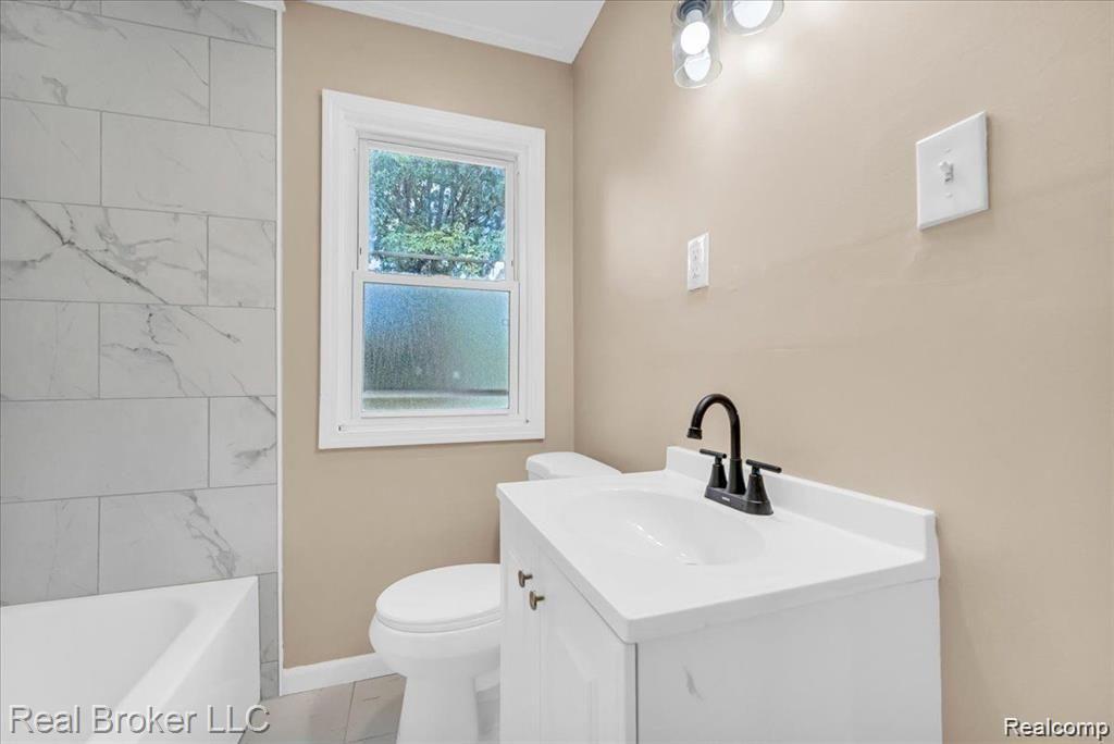 9715 WOODBINE, Redford, MI 48239 — Photo 11