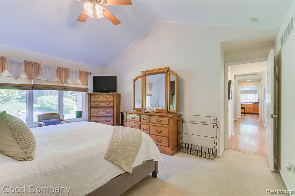 51250 W HILLS Drive, Plymouth, MI 48170 — Photo 29
