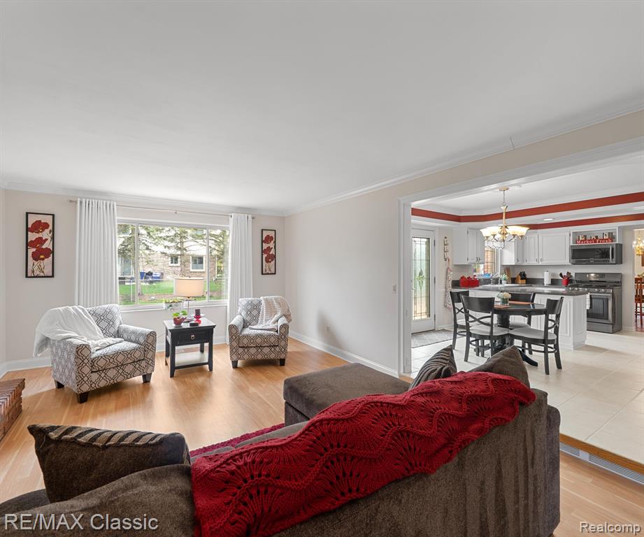 45597 HOLMES Drive, Canton, MI 48187 — Photo 19