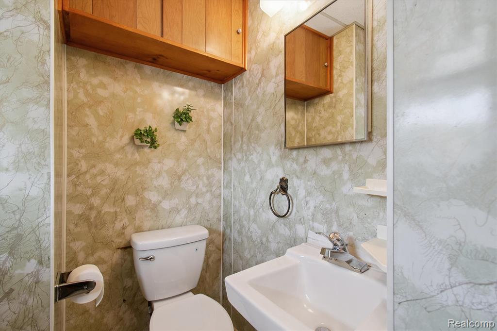 8326 Elm Street, Taylor, MI 48180 — Photo 27