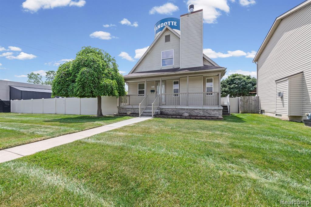 941 Pine Street, Wyandotte, MI 48192 — Photo 4