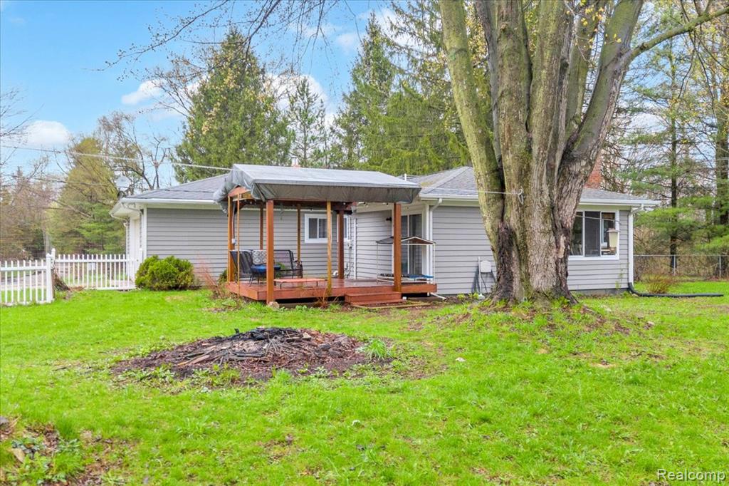 4360 Sherwood Road, Ortonville, MI 48462 — Photo 28