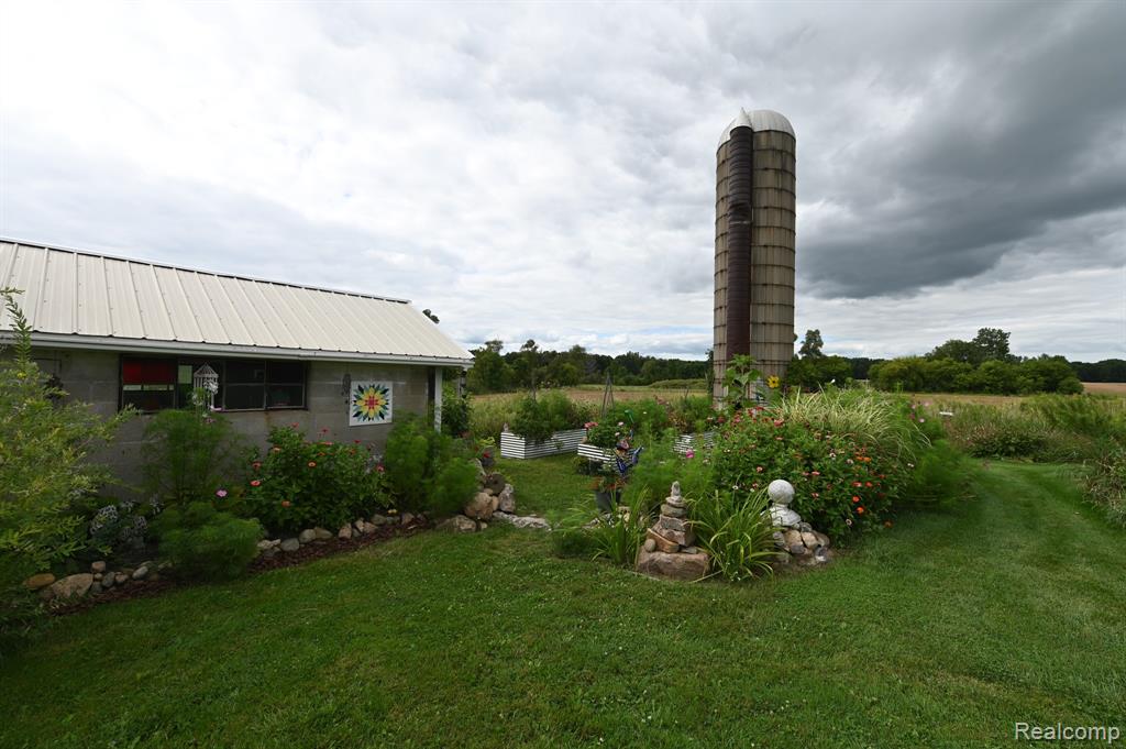 11219 Dodge Road, Otisville, MI 48463 — Photo 16