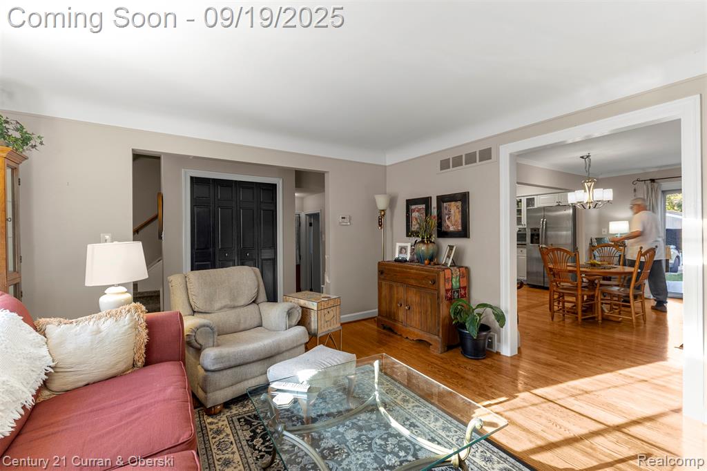 635 N Rosevere Avenue, Dearborn, MI 48128 — Photo 7