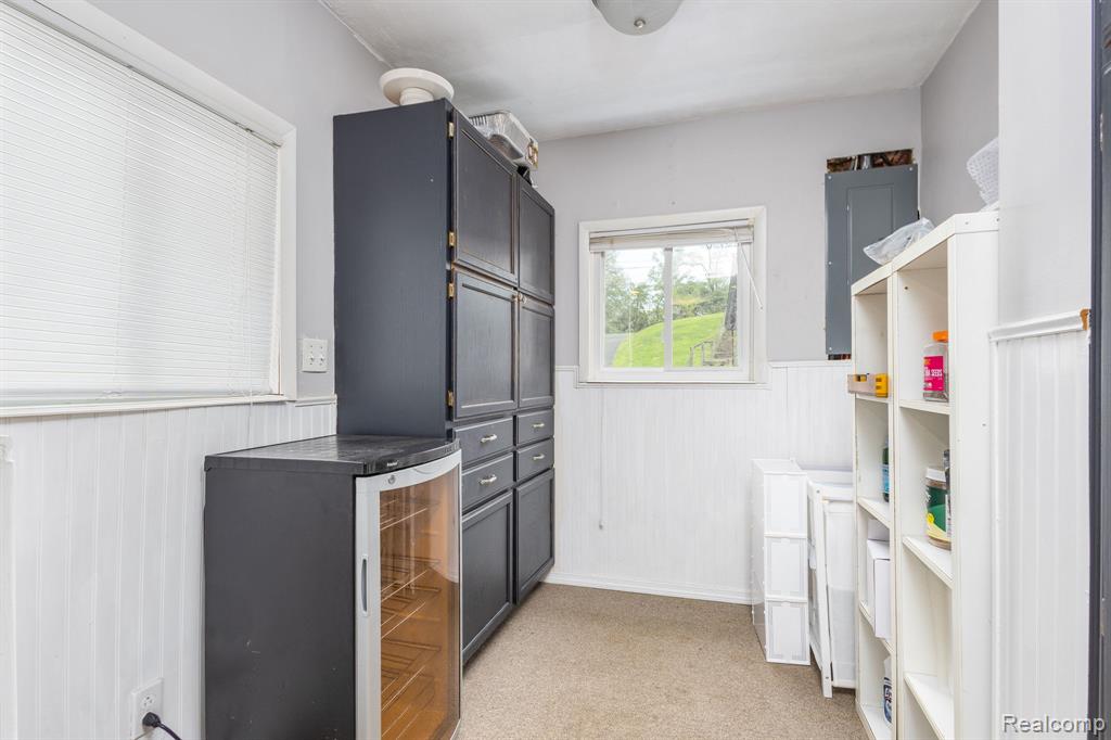 656 Lawson Drive, Lake Orion, MI 48362 — Photo 16