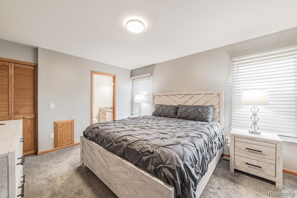 1034 Parkway, Waterford, MI 48328 — Photo 15
