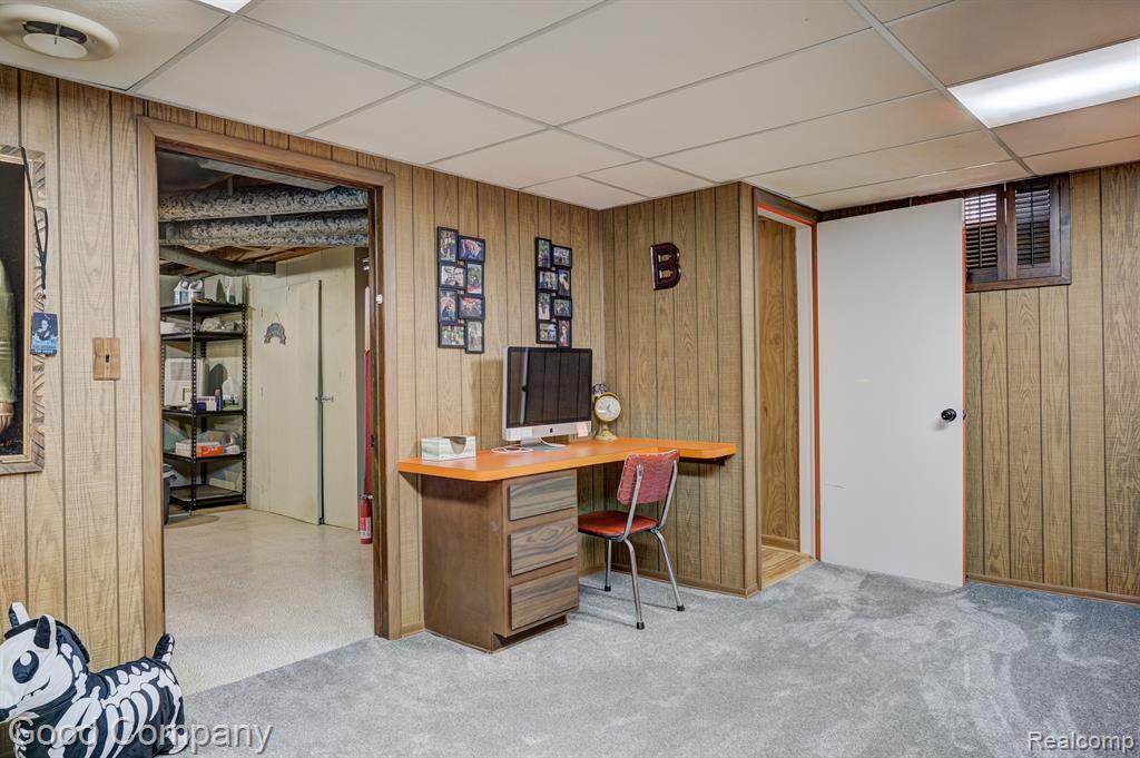 9062 SHANNON Drive, Sterling Heights, MI 48314 — Photo 28