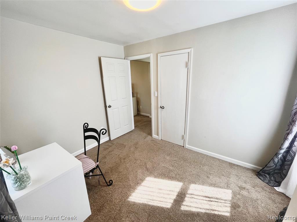 880 E Rowland Avenue, Madison Heights, MI 48071 — Photo 14