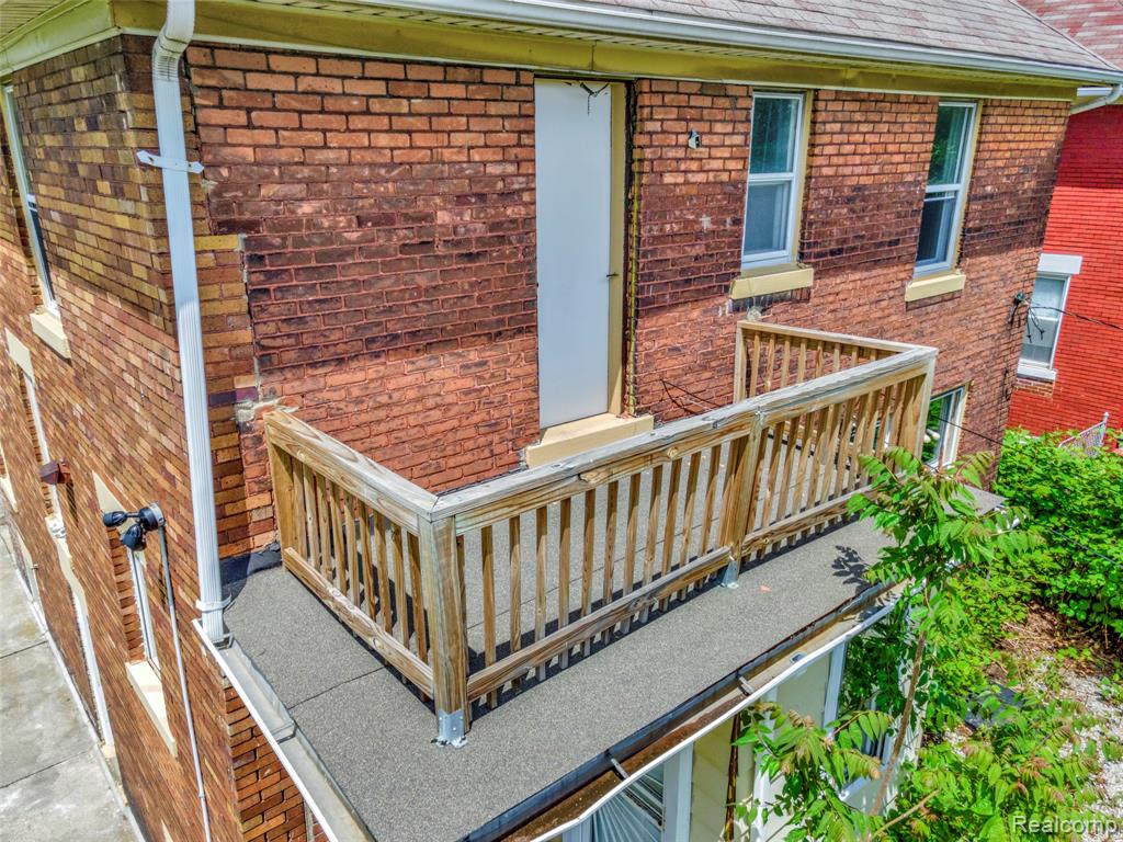 216 Holbrook Street, Detroit, MI 48202 — Photo 32
