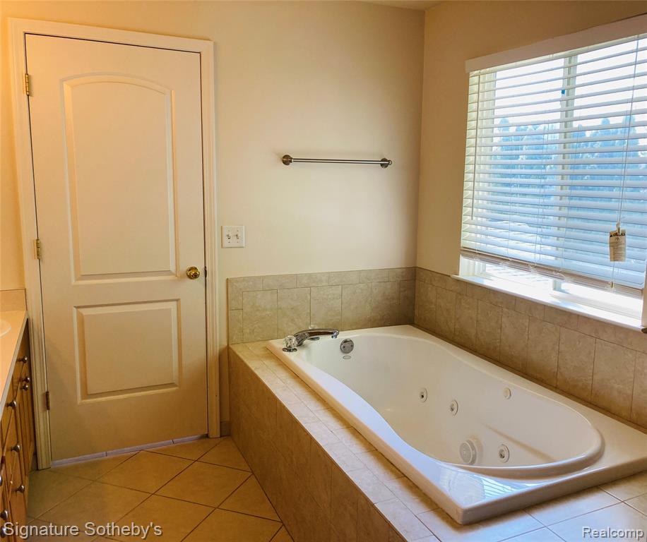 1070 Arthur Drive, Troy, MI 48083 — Photo 21