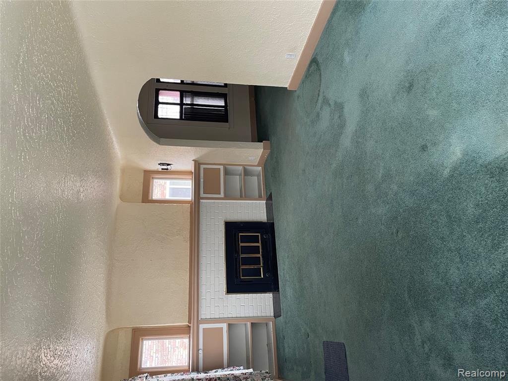 4266 Linda Court, Waterford, MI 48329 — Photo 10
