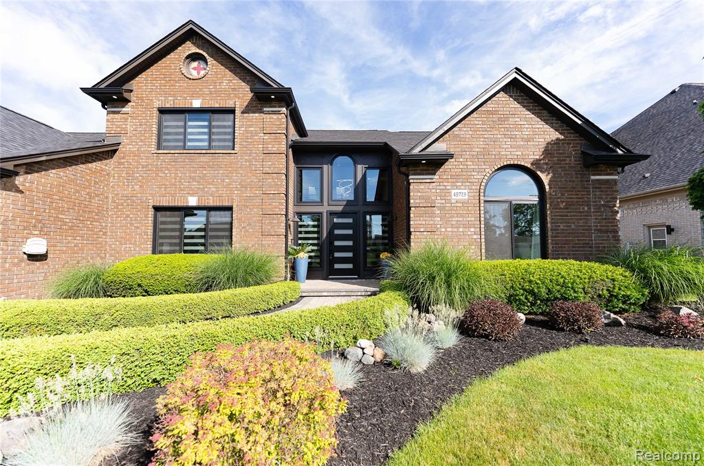 49729 Nautical Drive, Chesterfield, MI 48047 — Photo 2
