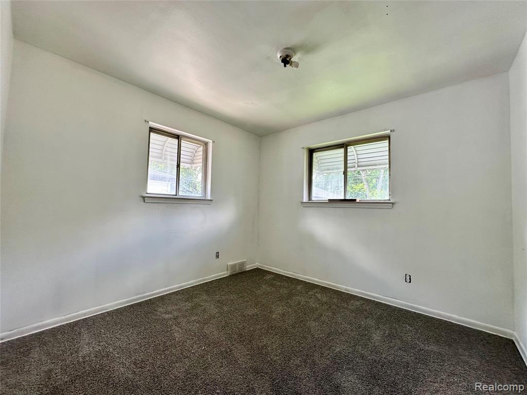 4936 Dudley Street, Dearborn Heights, MI 48125 — Photo 12
