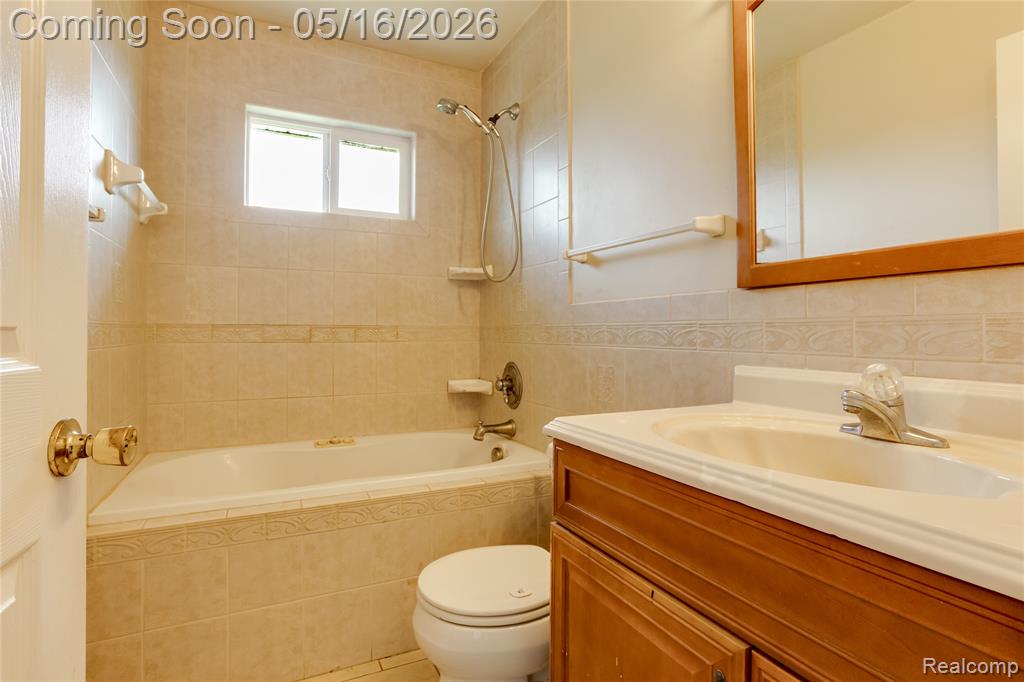 5410 Rushmore Pass, Grand Blanc, MI 48439 — Photo 19
