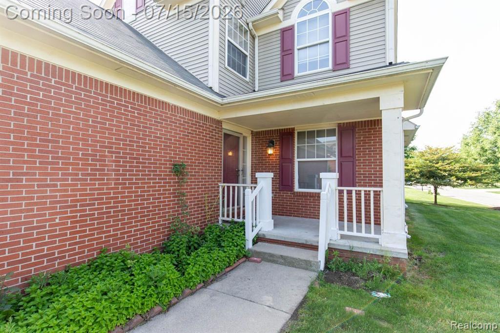 43721 CHERRYWOOD Lane, Canton, MI 48188 — Photo 2