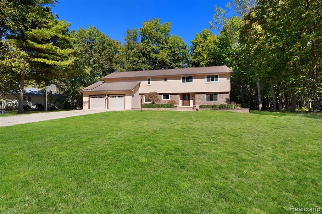 8830 Voigt Avenue, Grosse Ile, MI 48138 — Photo 3